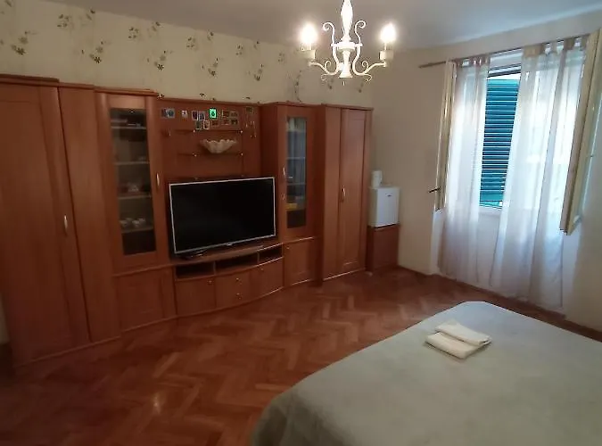 Damjan Rum i privatbostad